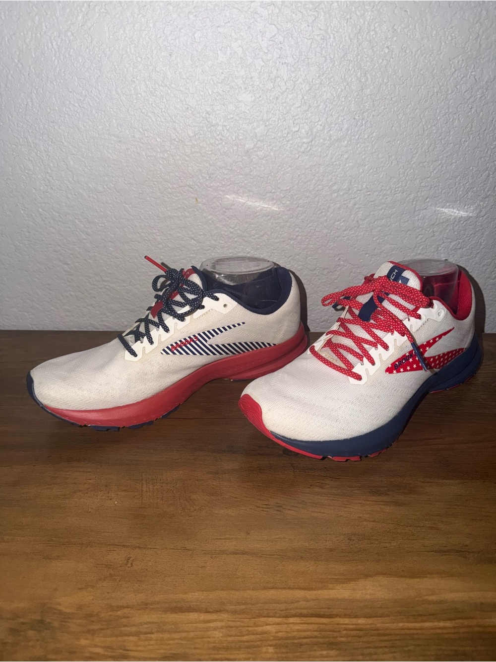 Brooks Launch 7 USA Red White Blue Running Shoe Womens Size 9 US EUC training - Picture 3 of 11